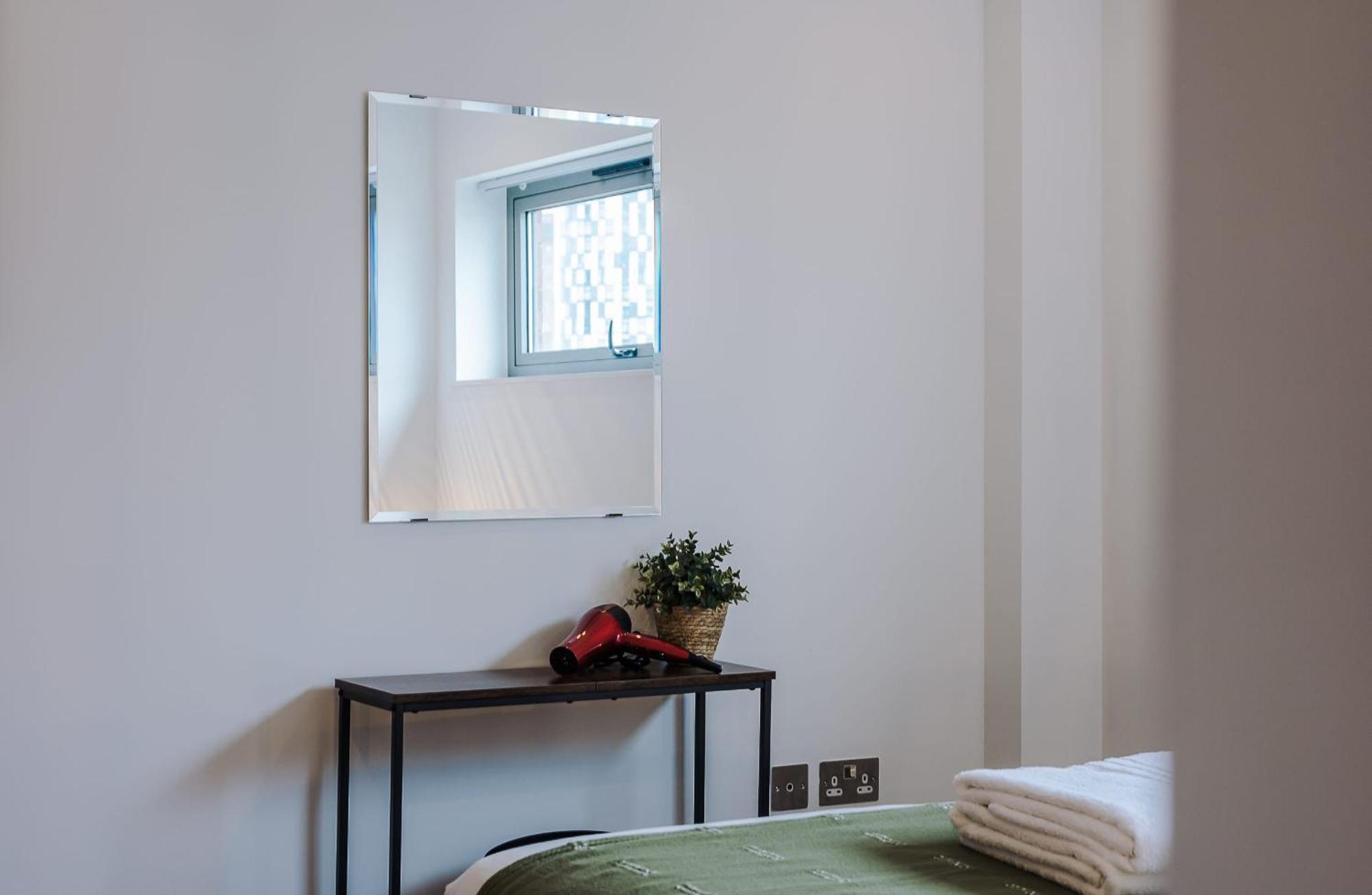 Host & Stay - The Waterfront Hideaway Liverpool Buitenkant foto